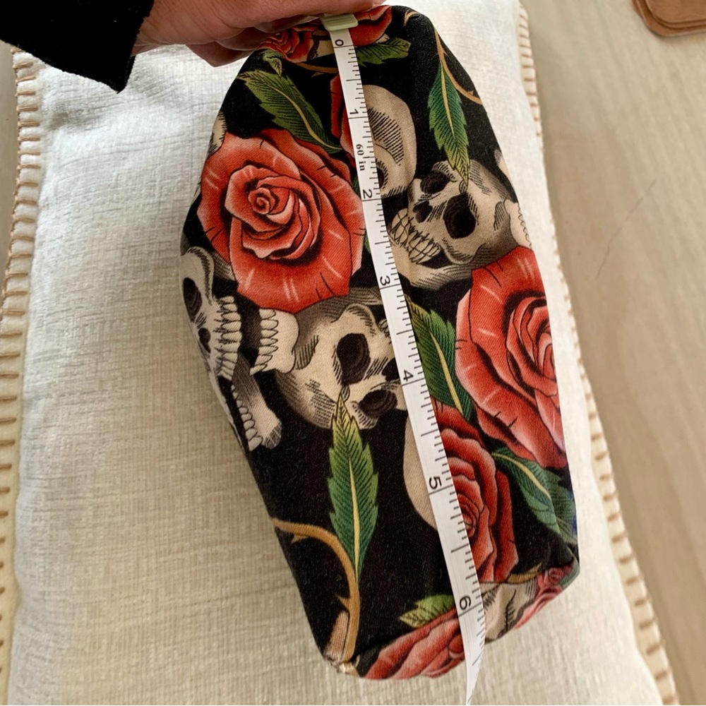 🍬3/20🍬Skull and Rose Print Pouch